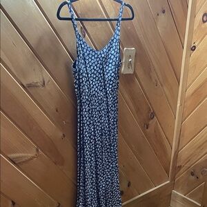 Old Navy Navy and White Floral Maxi Dress